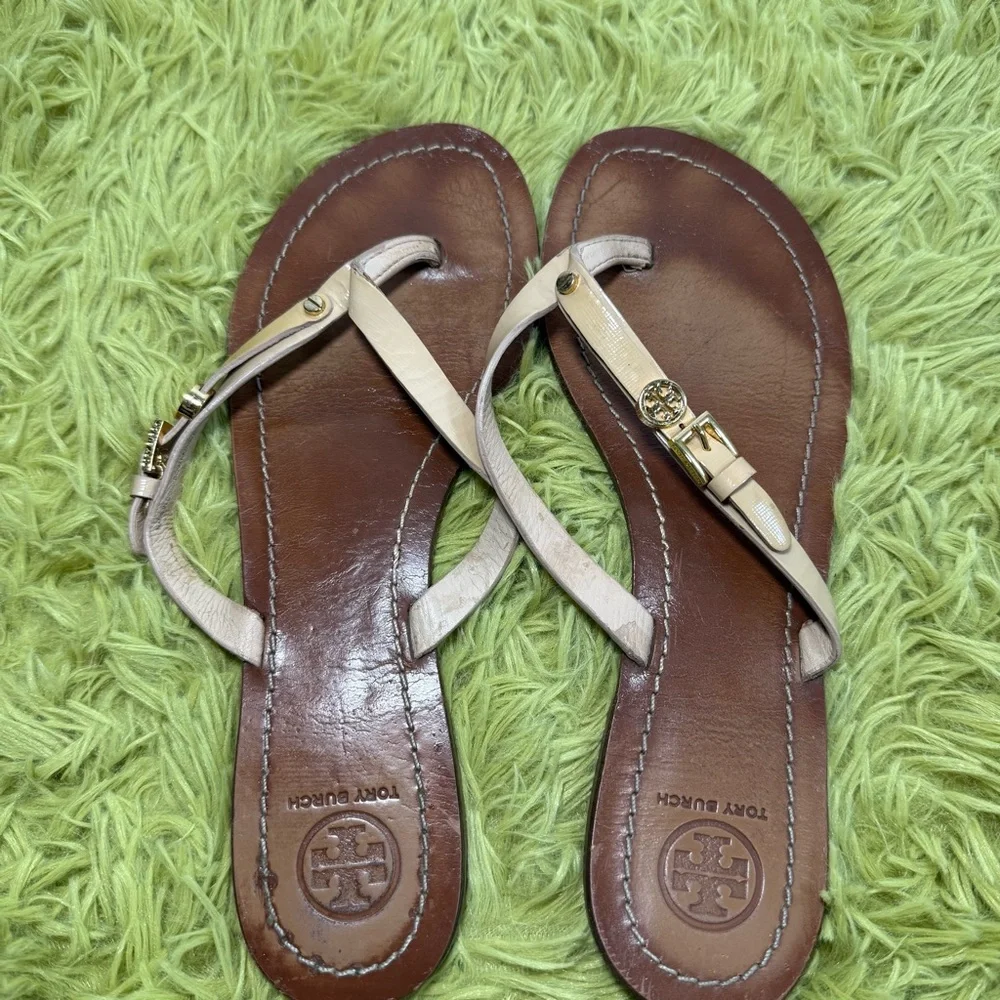 Tory Burch Cream Flip Flops Sandals (9)